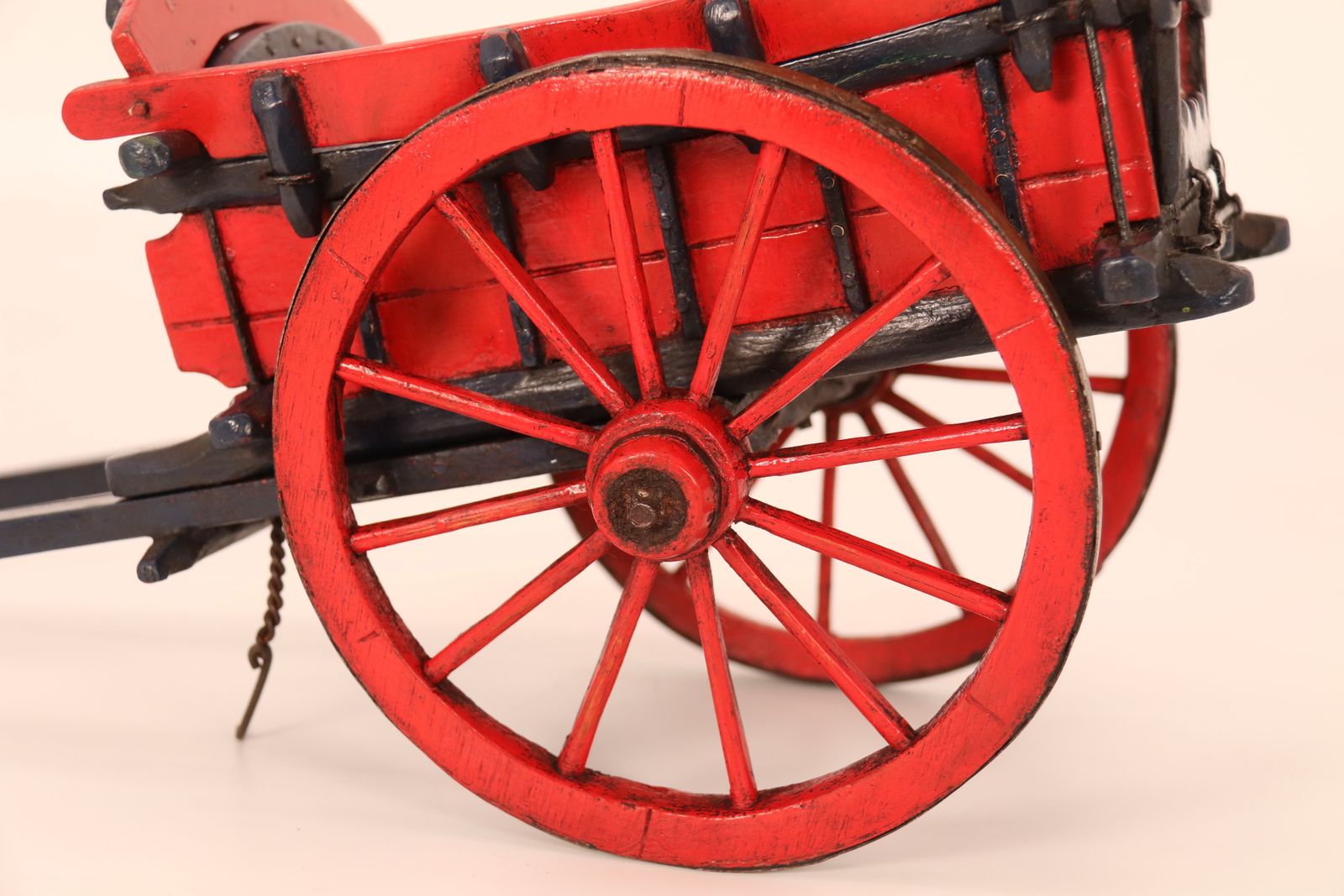 photo vintage Antique Hand Made Wooden Scale Model Of An 18th Century Farm Cart.