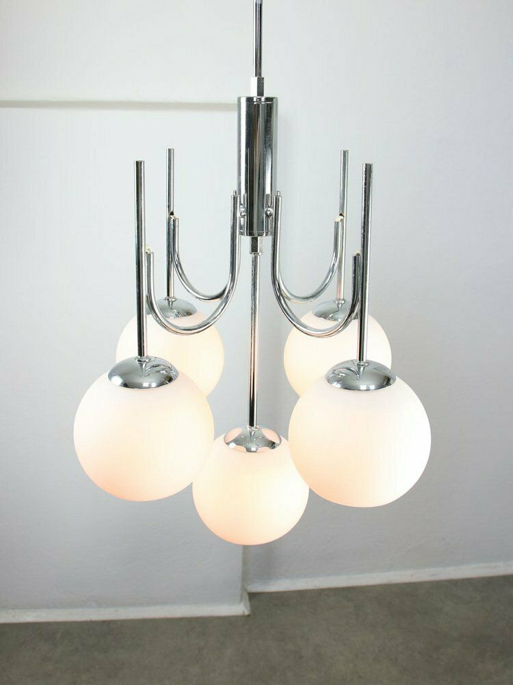 photo vinterior Vintage Italian Chrome And Opaline Chandelier, 1970s