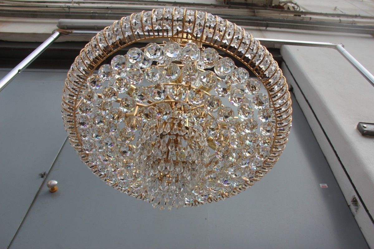 Lighting Precious Elegant Italian Chandelier Of 1970 Structure In Gilded Brass  Swarovski Crystals photo
