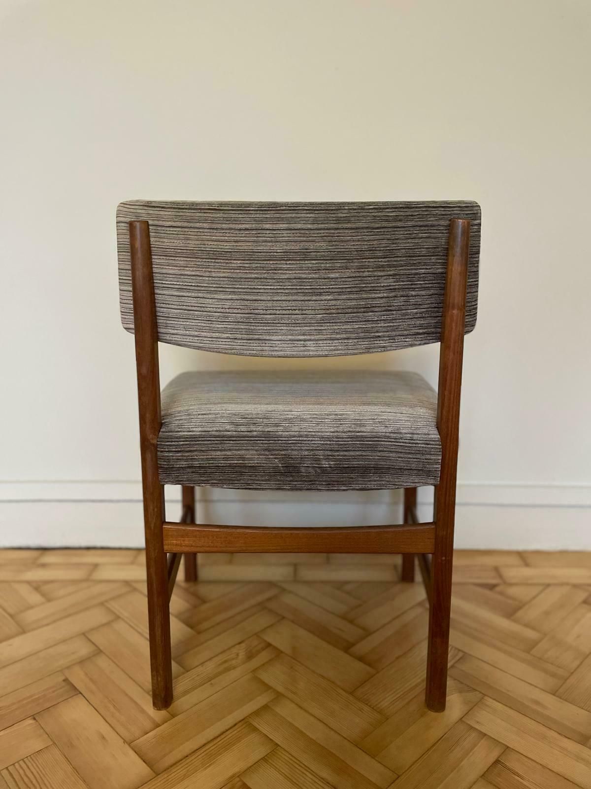 Mid Century Robert Heritage For Archie Shine Dining Chairs (Set Of 8) photo Furniture