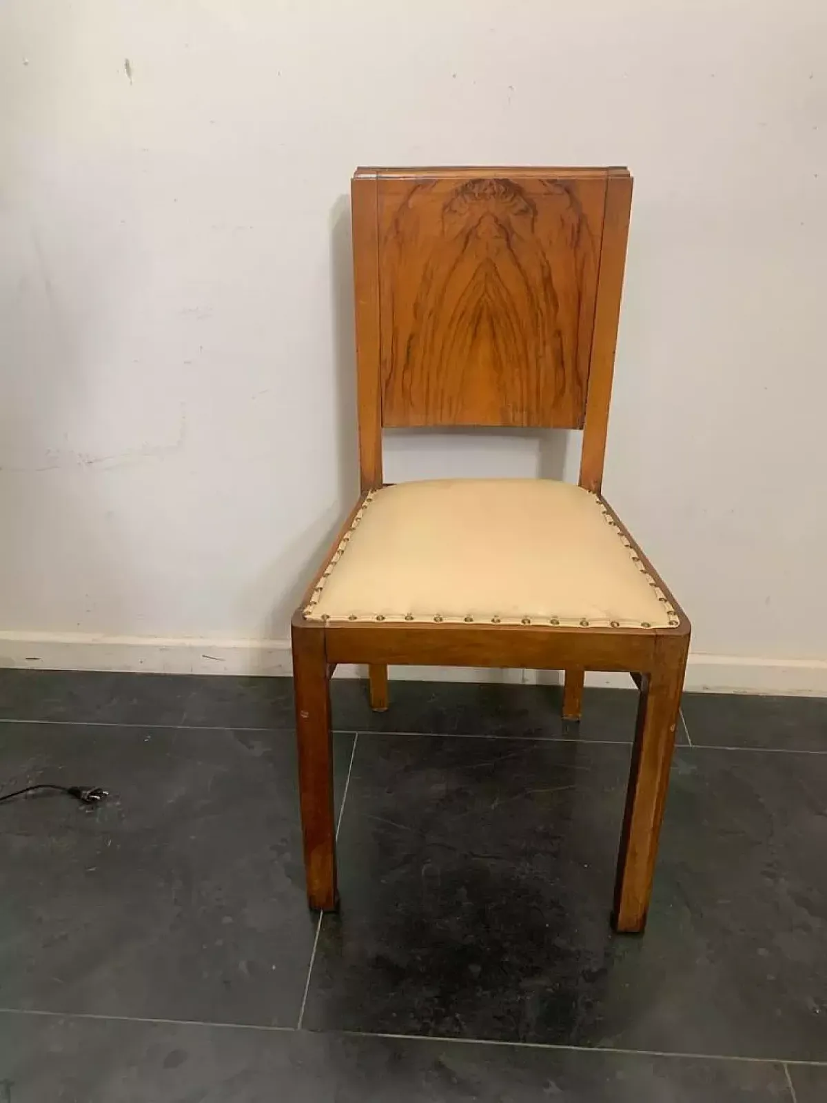 4 Chairs And Table In Walnut And Walnut Feather, 1940s photo 3642.0