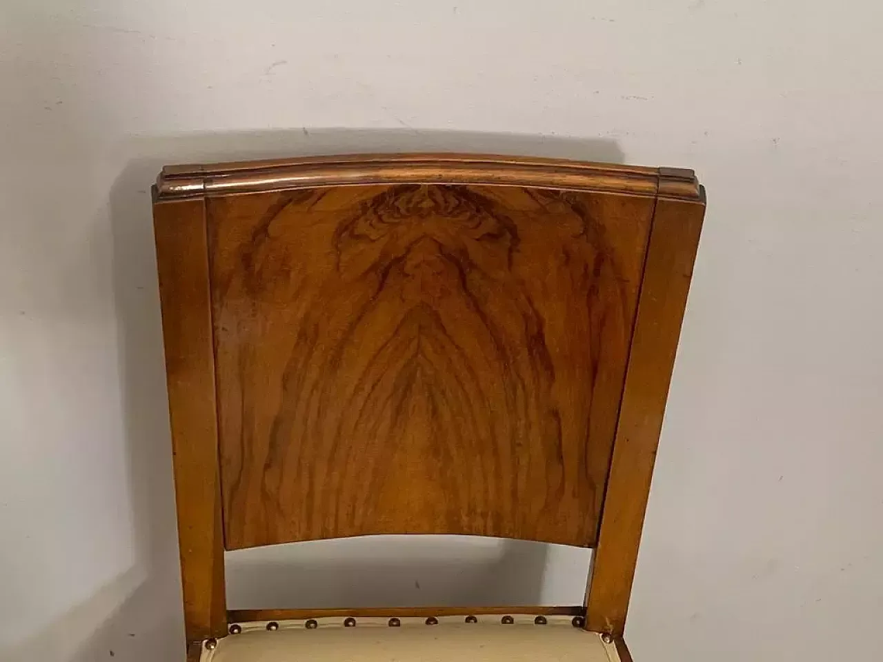 4 Chairs And Table In Walnut And Walnut Feather, 1940s photo vinterior