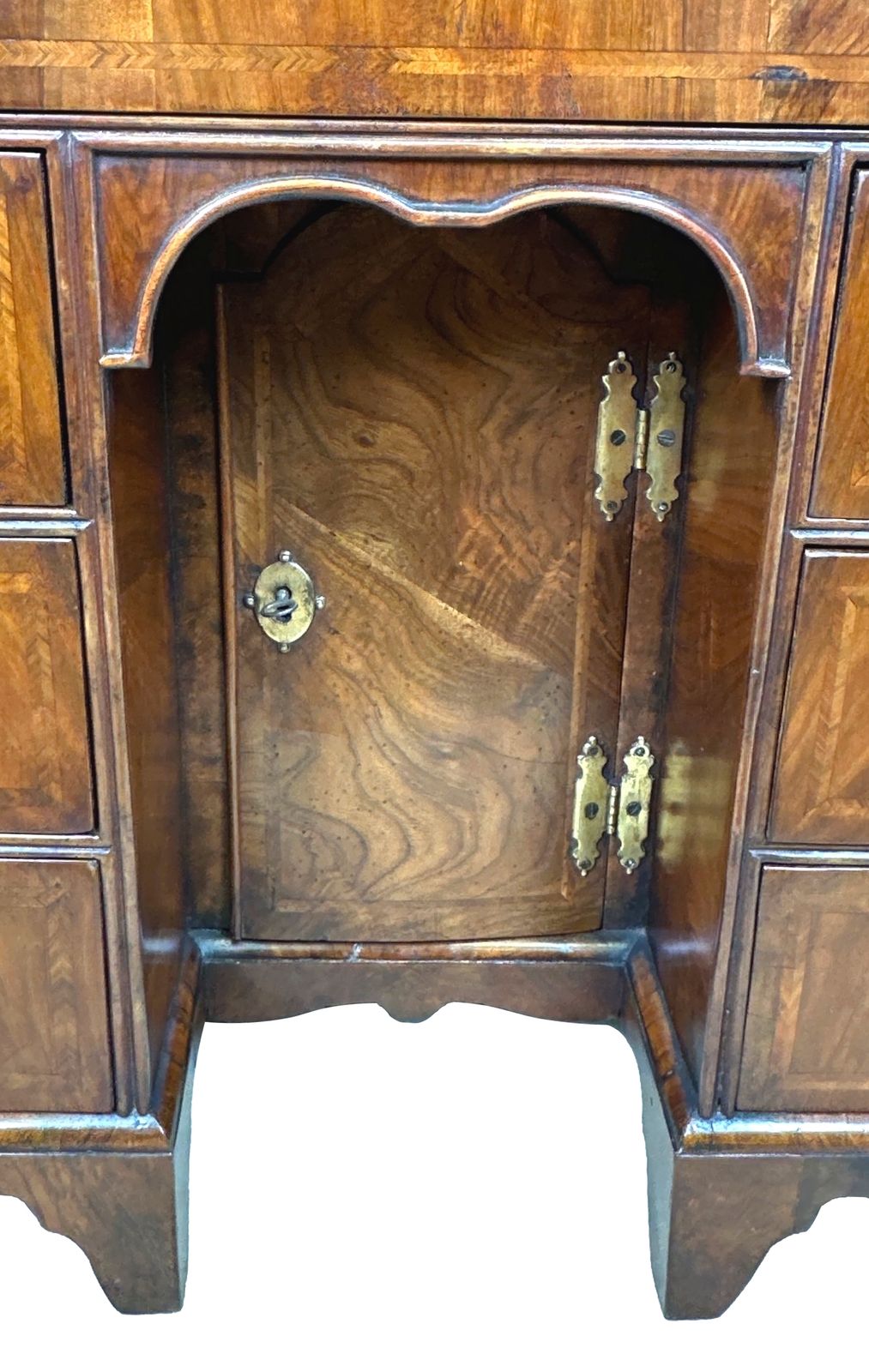18th Century Walnut Kneehole Desk (England, Circa 1720) photo 6800.0