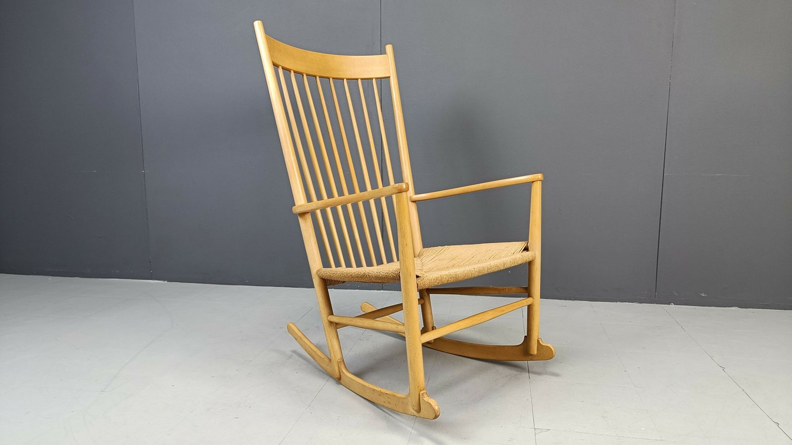 J16 Rocking Chair By Hans Wegner For Fdb Mobler, 1960s photo vinterior