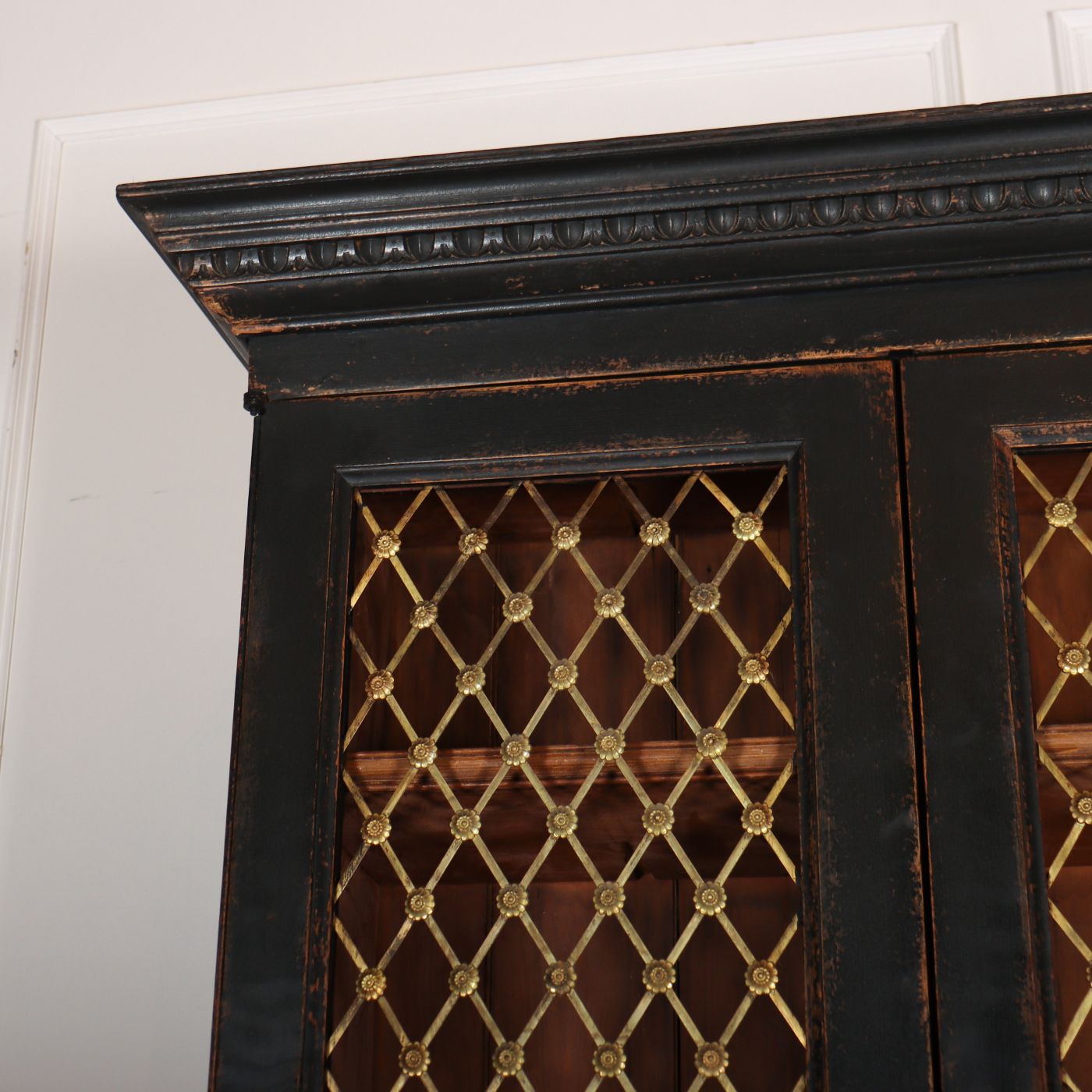 Wonderful Scottish Painted Bookcase photo vinterior