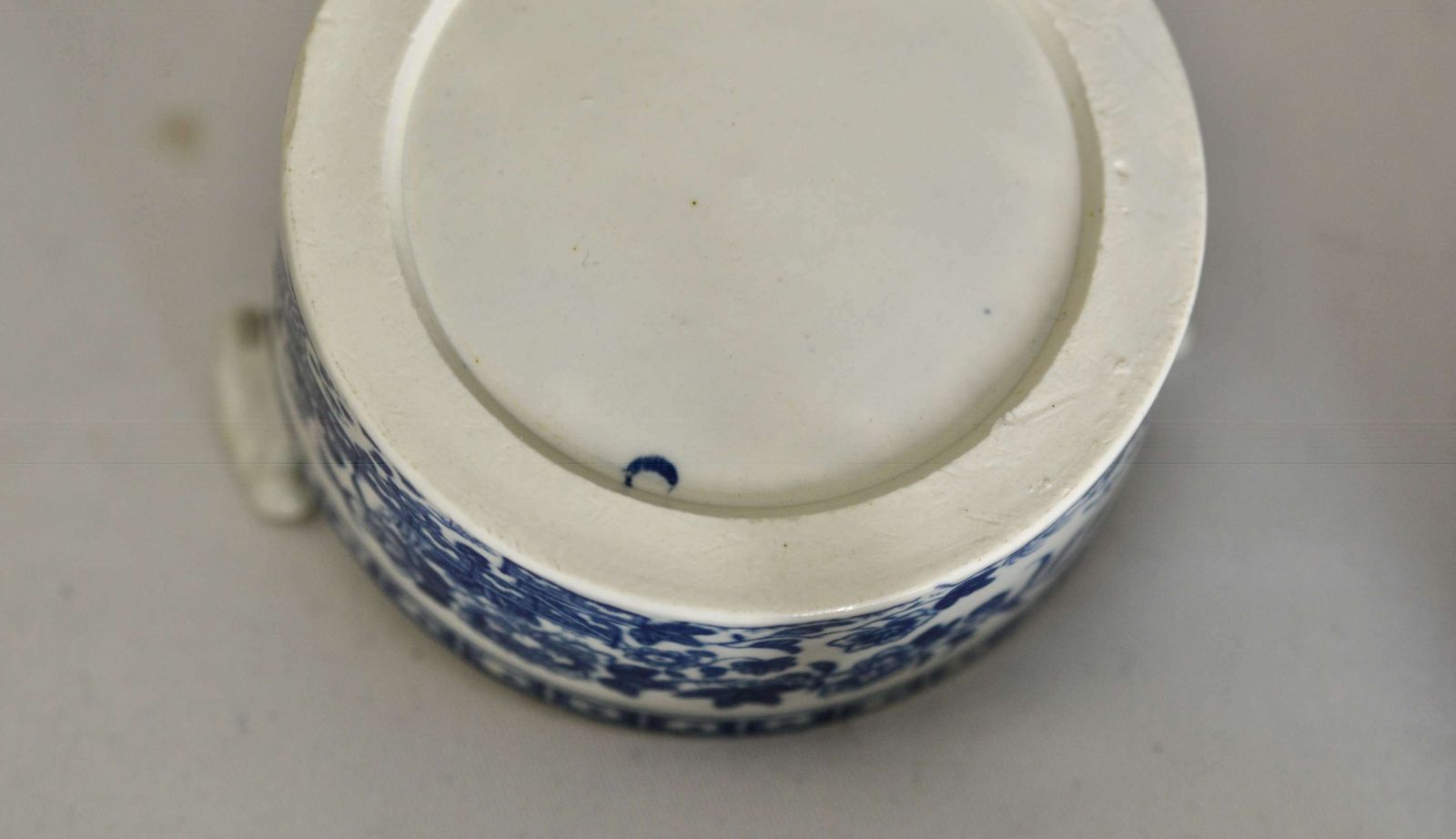 18th Century DR Wall Worcester Blue Butter Tub, Cover And Stand C1770 photo buy