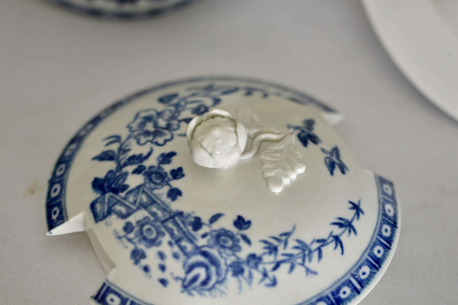 18th Century DR Wall Worcester Blue Butter Tub, Cover And Stand C1770 photo vintage