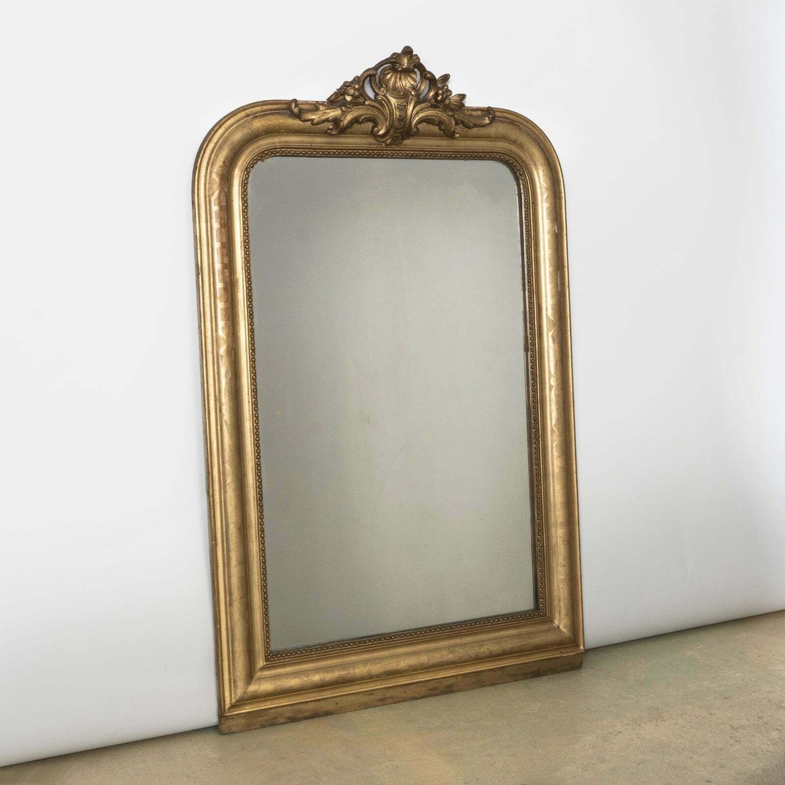 19e Eeuwse Antieke Franse Louis Philippe Spiegel Met Klein Schelpkroonlijst photo furniture