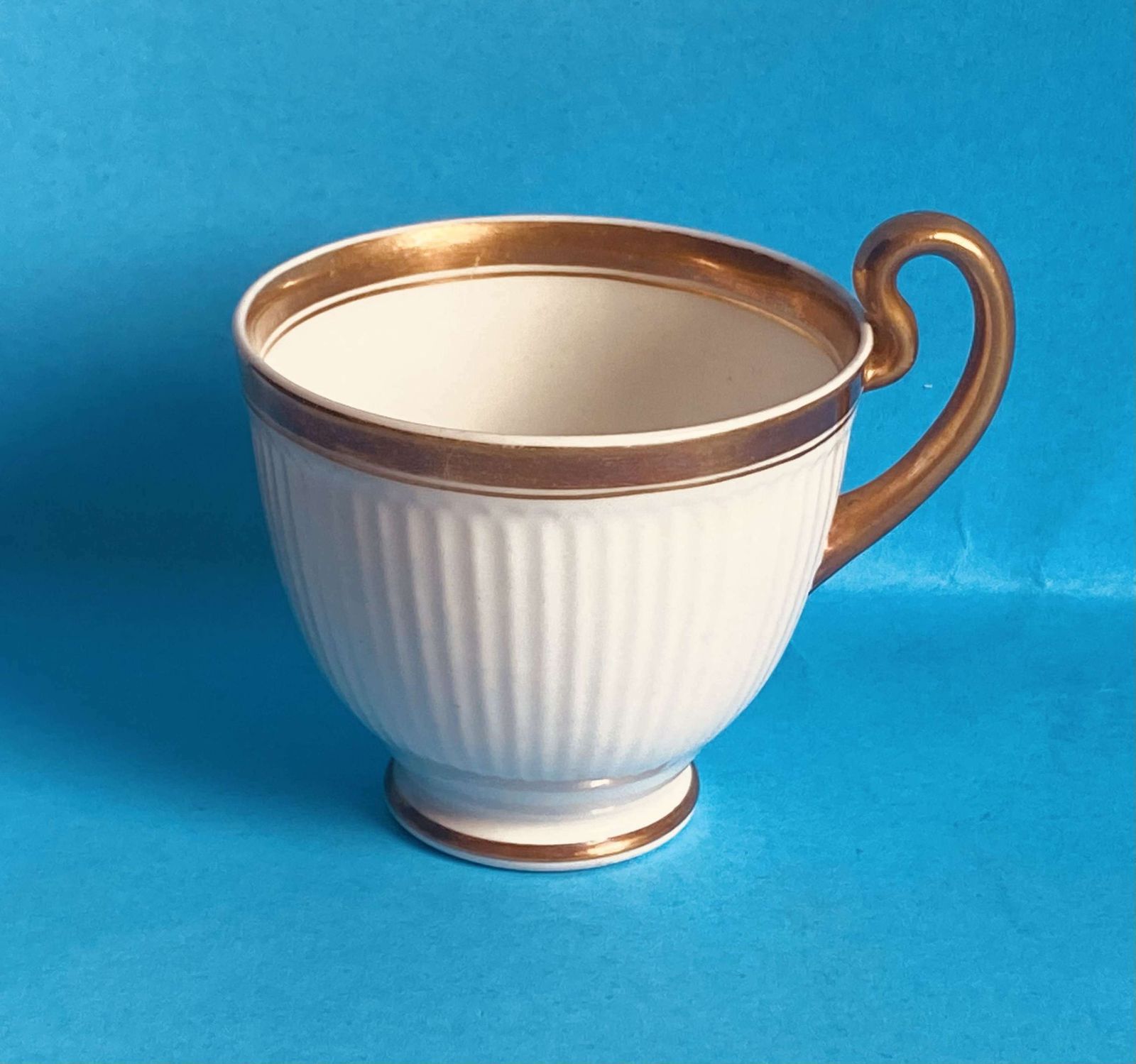 Swansea Paris Design Porcelain Trio And Sucrier   Early 19th Century photo 295.0
