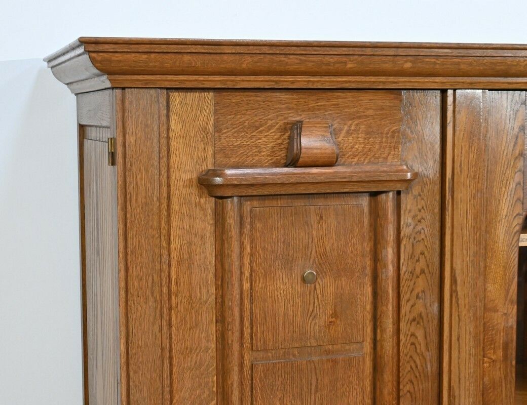 photo furniture Oak Bookcase, Art Deco Period – 1940