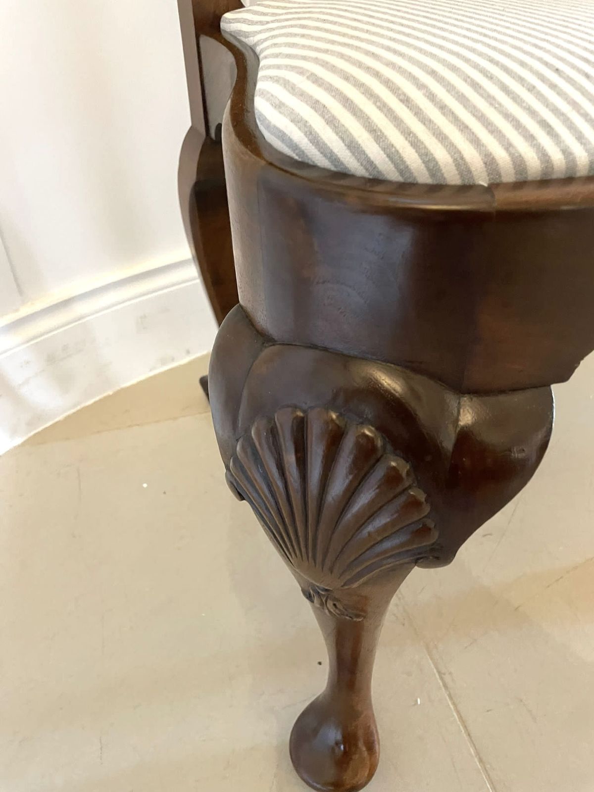 Outstanding Quality Set Of 10 Antique 19th Century Walnut Dining Chairs photo 7995.0