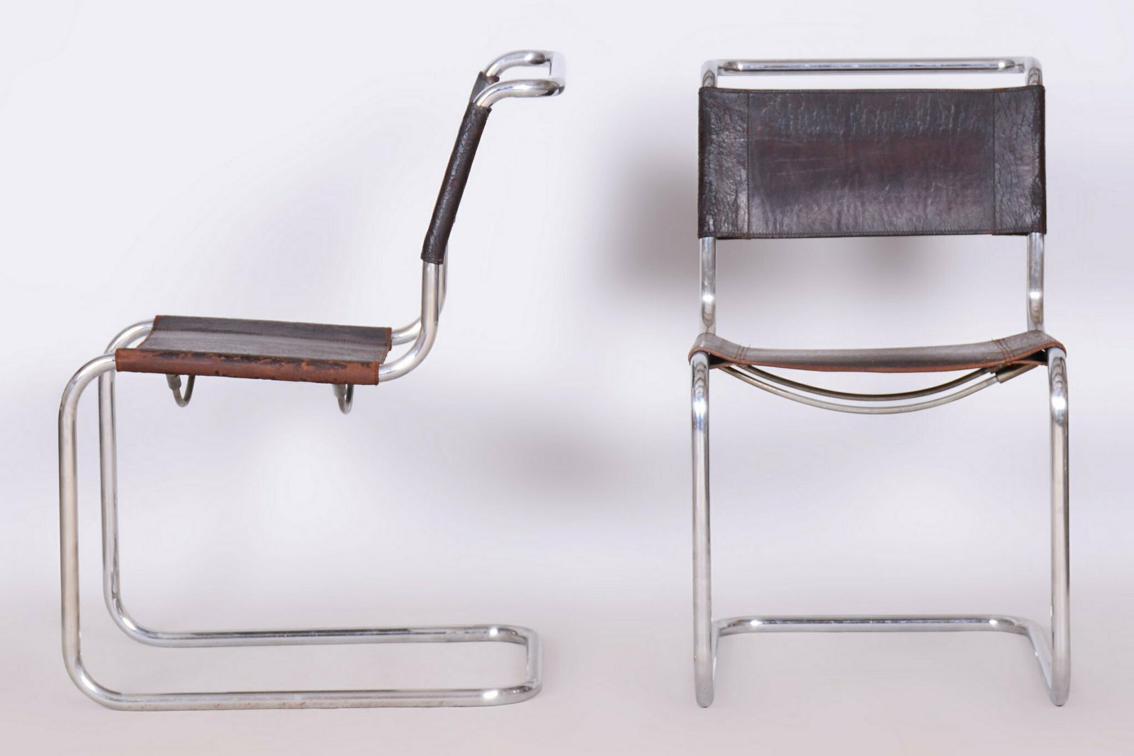 Set Of Four Original Bauhaus Chairs, Genuine Leather, Chrome, Germany, 1930s photo for sale