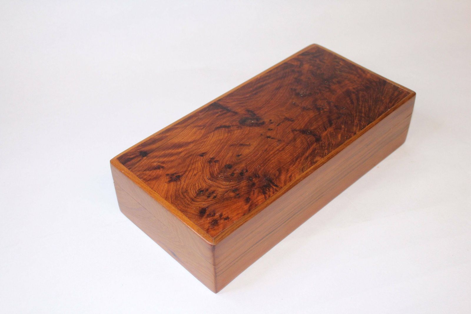 Vintage Quality Wooden Chess Set In A Wooden Box With A Knotted Grain Lid photo furniture