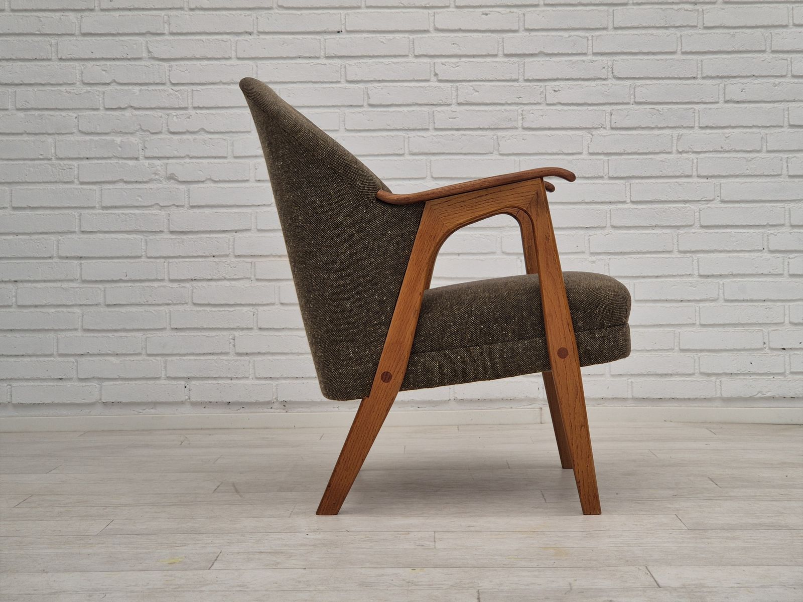 Ca. Jaren 1960, Deense Fauteuil, Meubelstof Wol/Katoen, Teakhout. photo for sale