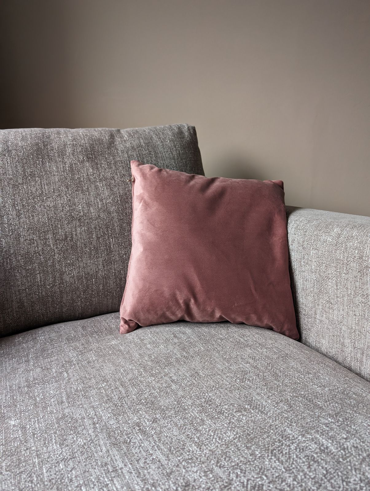 The Granary Malmo Snuggler Chair: Brand New photo furniture