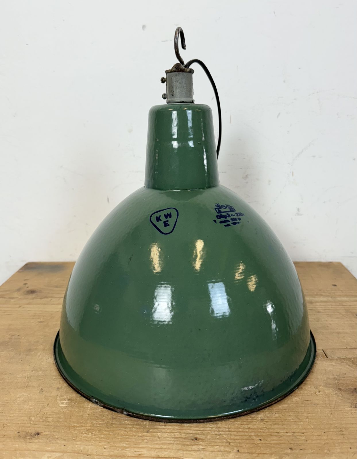photo furniture Industrial Green Enamel Factory Pendant Lamp, 1960s, 4x