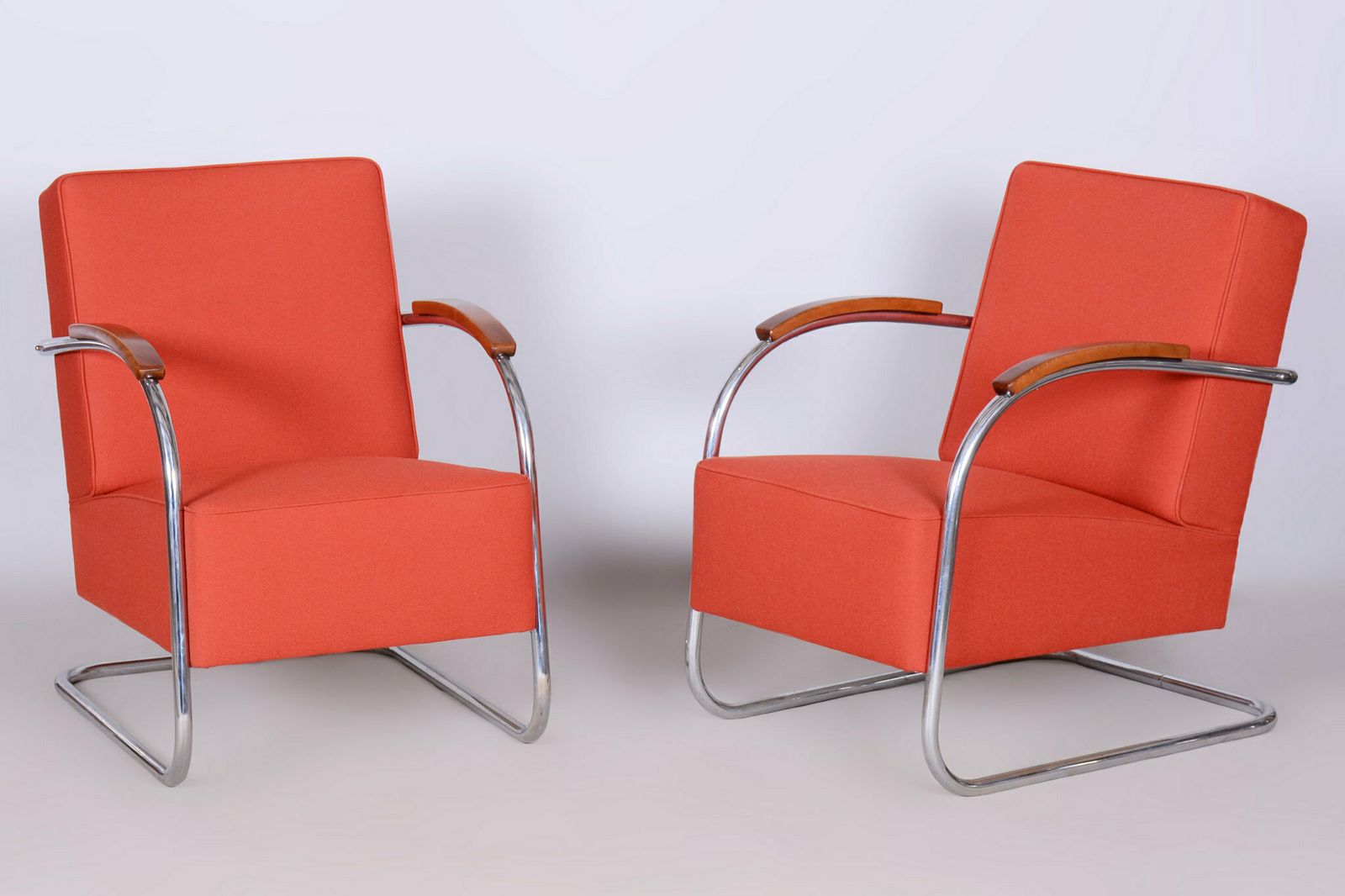 Set Of Two Restored Bauhaus Armchairs, By Mücke Melder, Chrome, Czech, 1930s photo vinterior