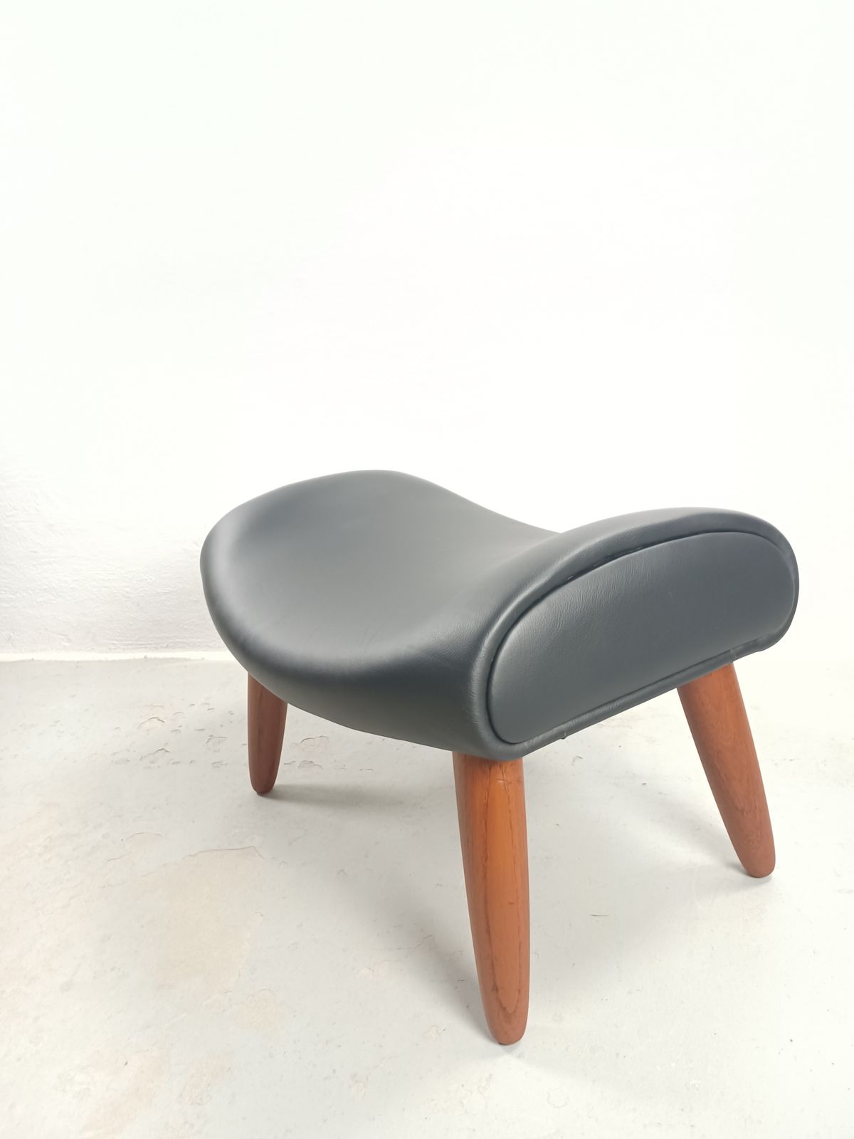Fully Restored Danish Ottoman In Teak Reupholstered In Black Leather, 1960s photo vintage