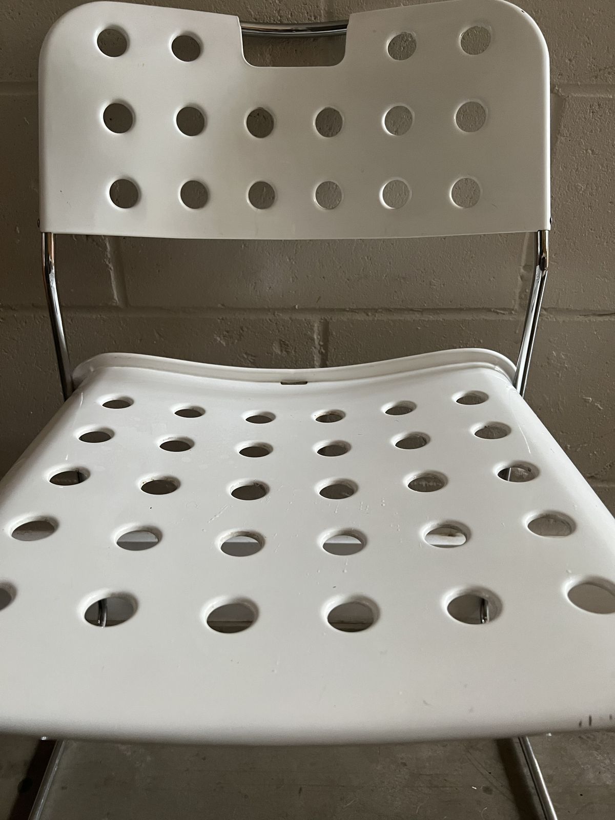 photo furniture Rodney Kinsman White "Omstak" Chair For Mauro Minini, Purchased From Habitat