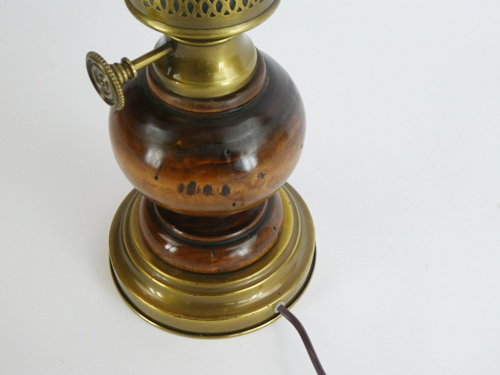 Antique Wooden Ornate Oil Table Lamp With Glass Shade, Beautiful German Desk Light With Brass Compartments photo Lighting