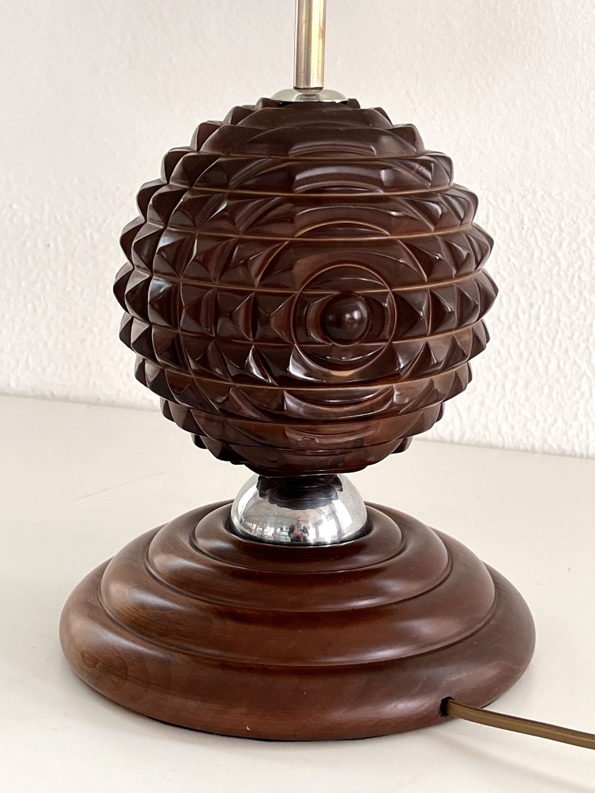 Italian Midcentury Sculptural Table Lamp In Nutwood, 1960s photo for sale