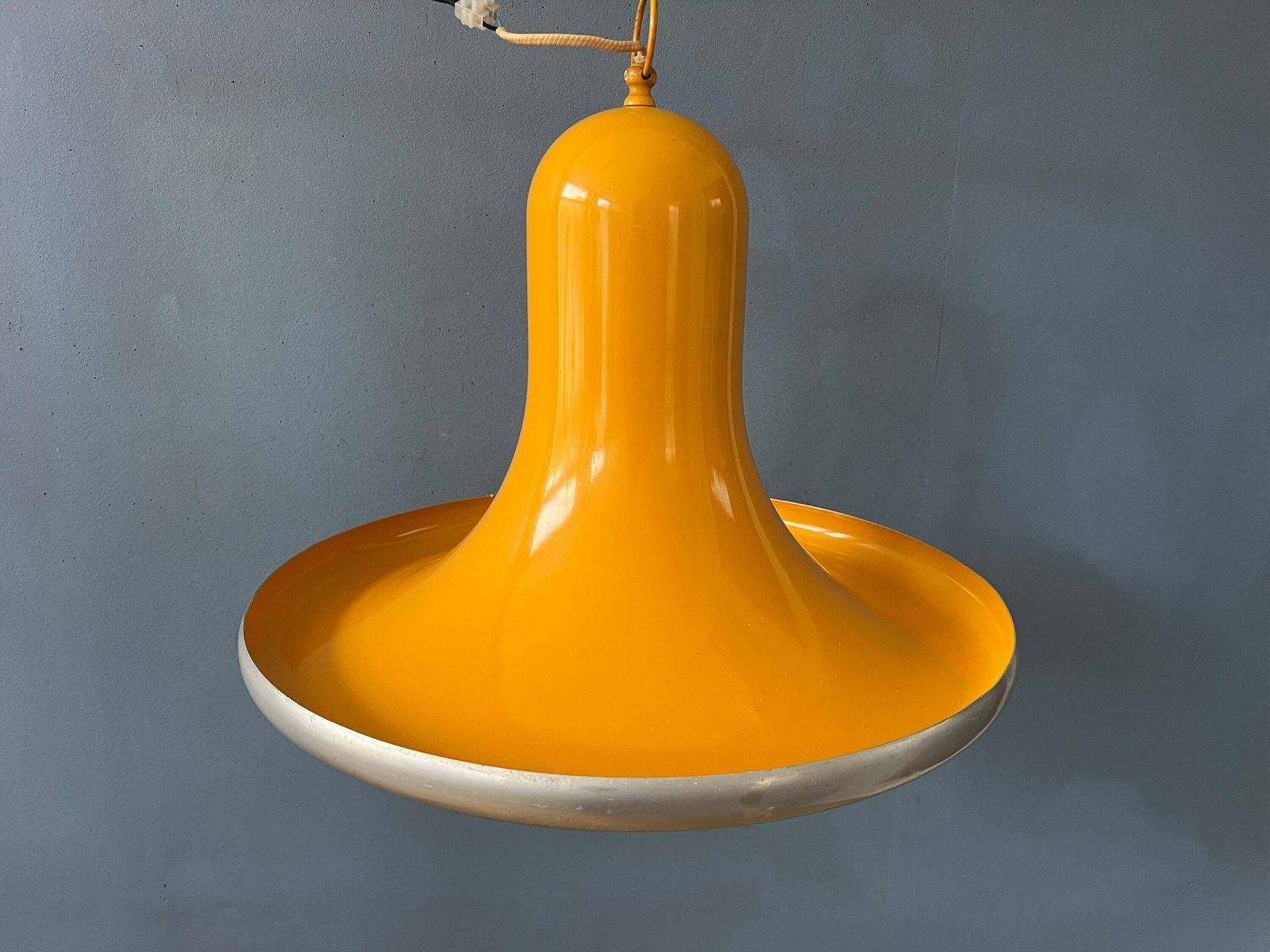 Gele Mid Century Ufo Space Age Hanglamp photo vinterior