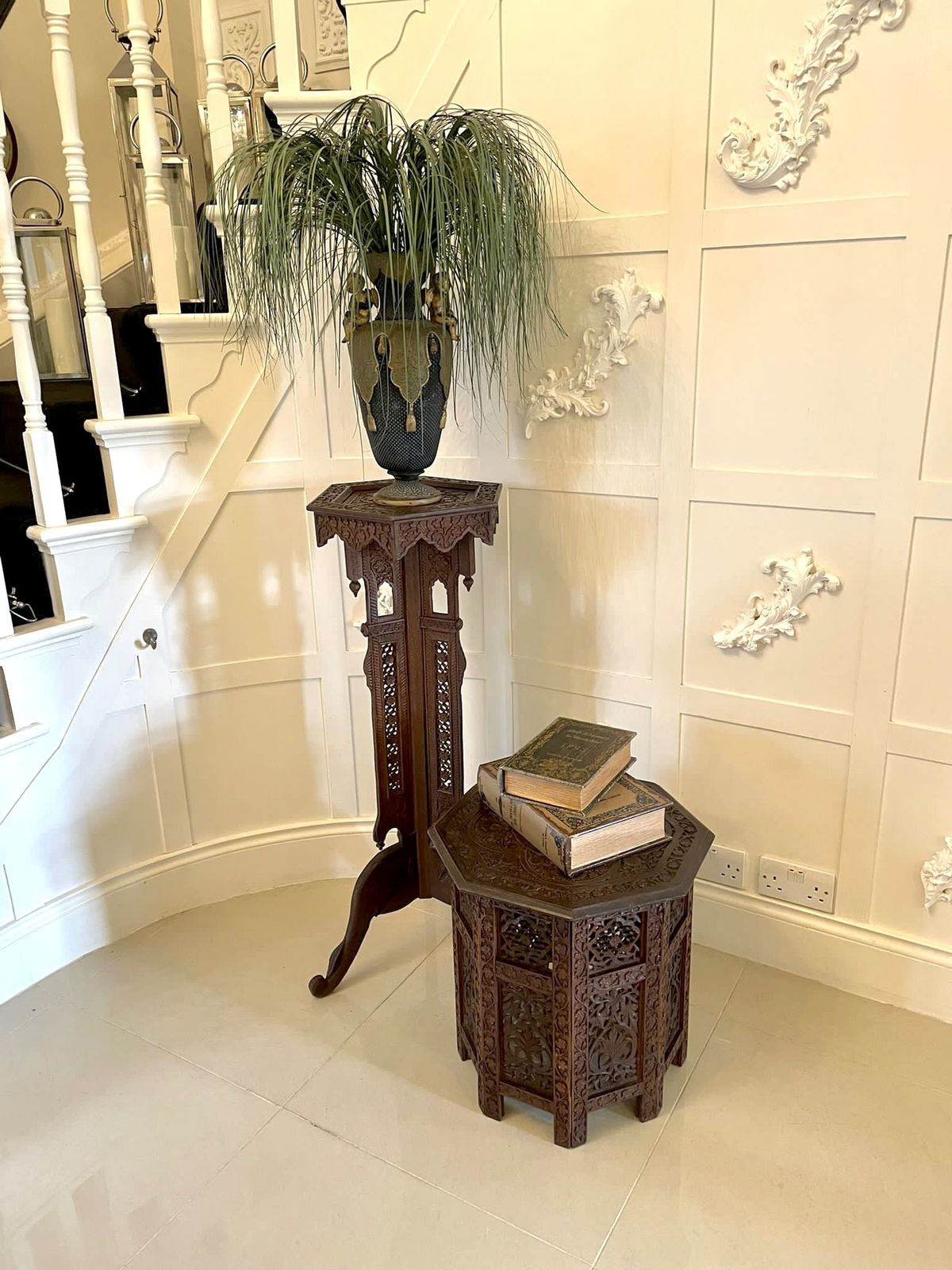 1095.0 Fantastic Quality Antique Early 20th Century Carved Plant Stand photo