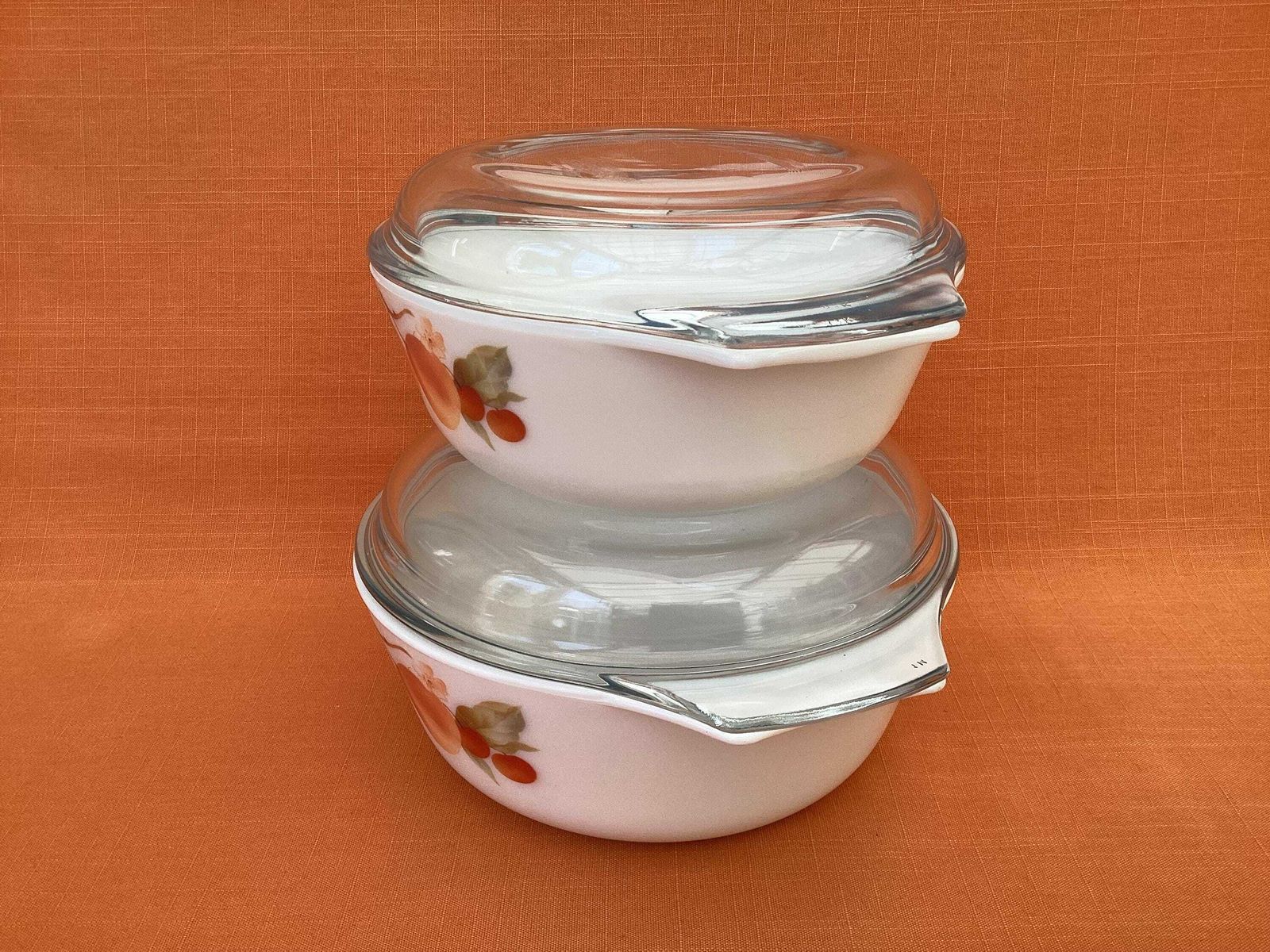 A Pair Of Pyrex Peach Pesca Casserole Dishes With Lids, Medium And Large Size, Pyrex Peach Casserole Dishes, Set Of 2 Pyrex Serving Dishes photo Home Decor
