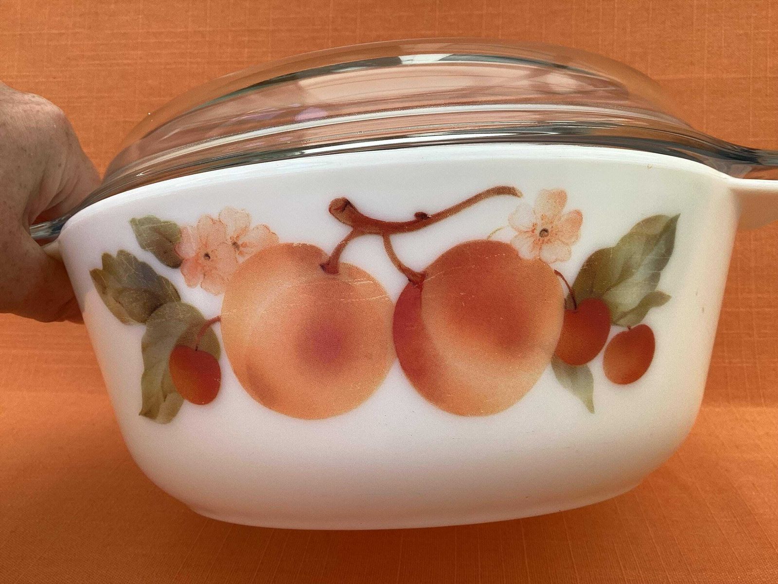 A Pair Of Pyrex Peach Pesca Casserole Dishes With Lids, Medium And Large Size, Pyrex Peach Casserole Dishes, Set Of 2 Pyrex Serving Dishes photo 55.0
