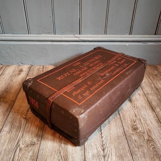 Advertising Laundry Case, 1910s photo 125.0