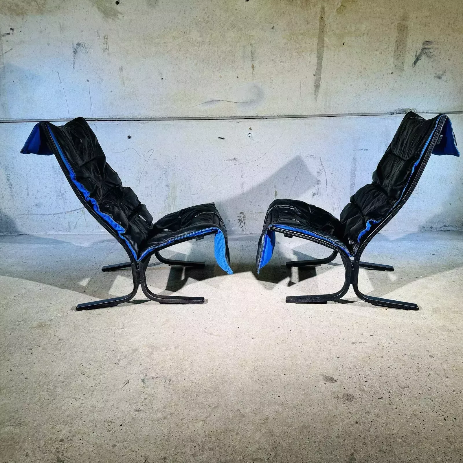 Pair Of Easy Chairs Black Leather By Westnofa, Norway 1970 Bentwood Frame photo buy