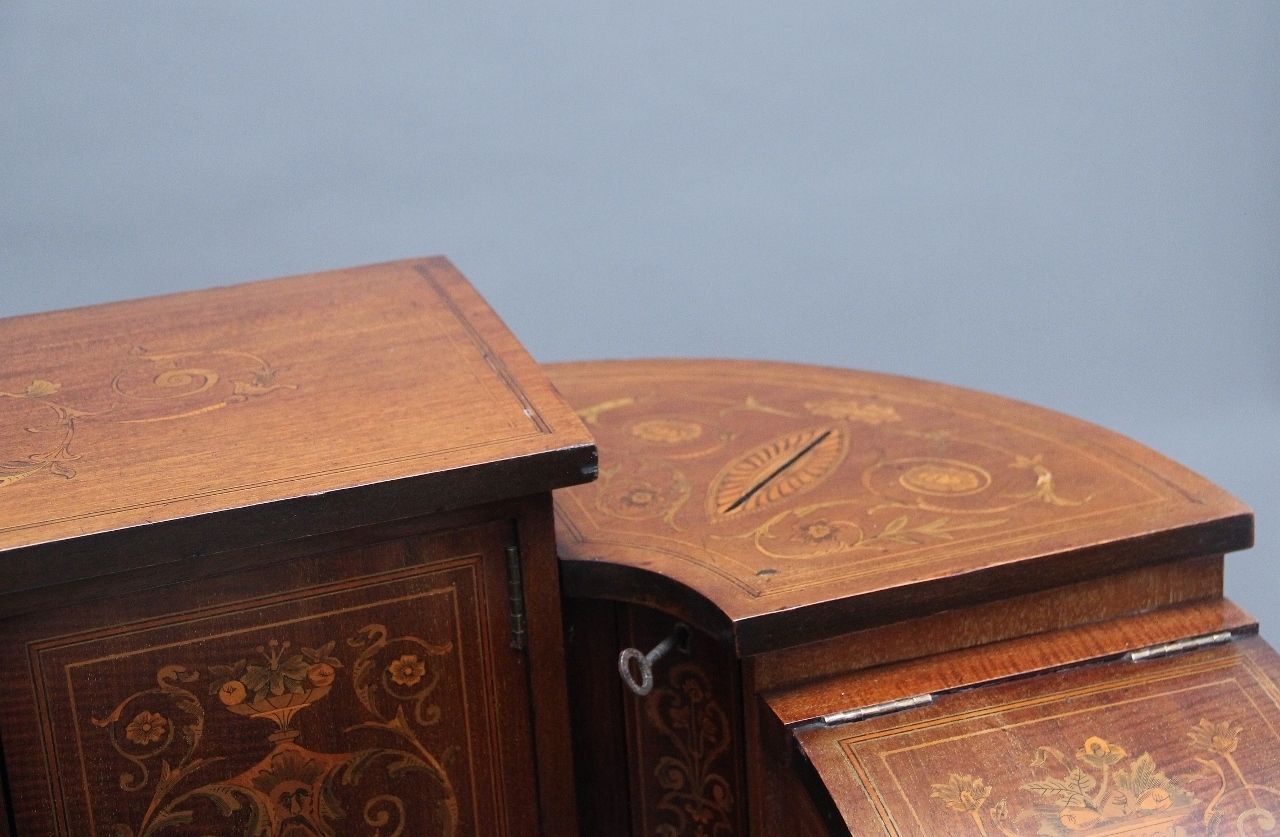 photo vintage Pair Of Early 20th Century Mahogany Carlton House Desk’s