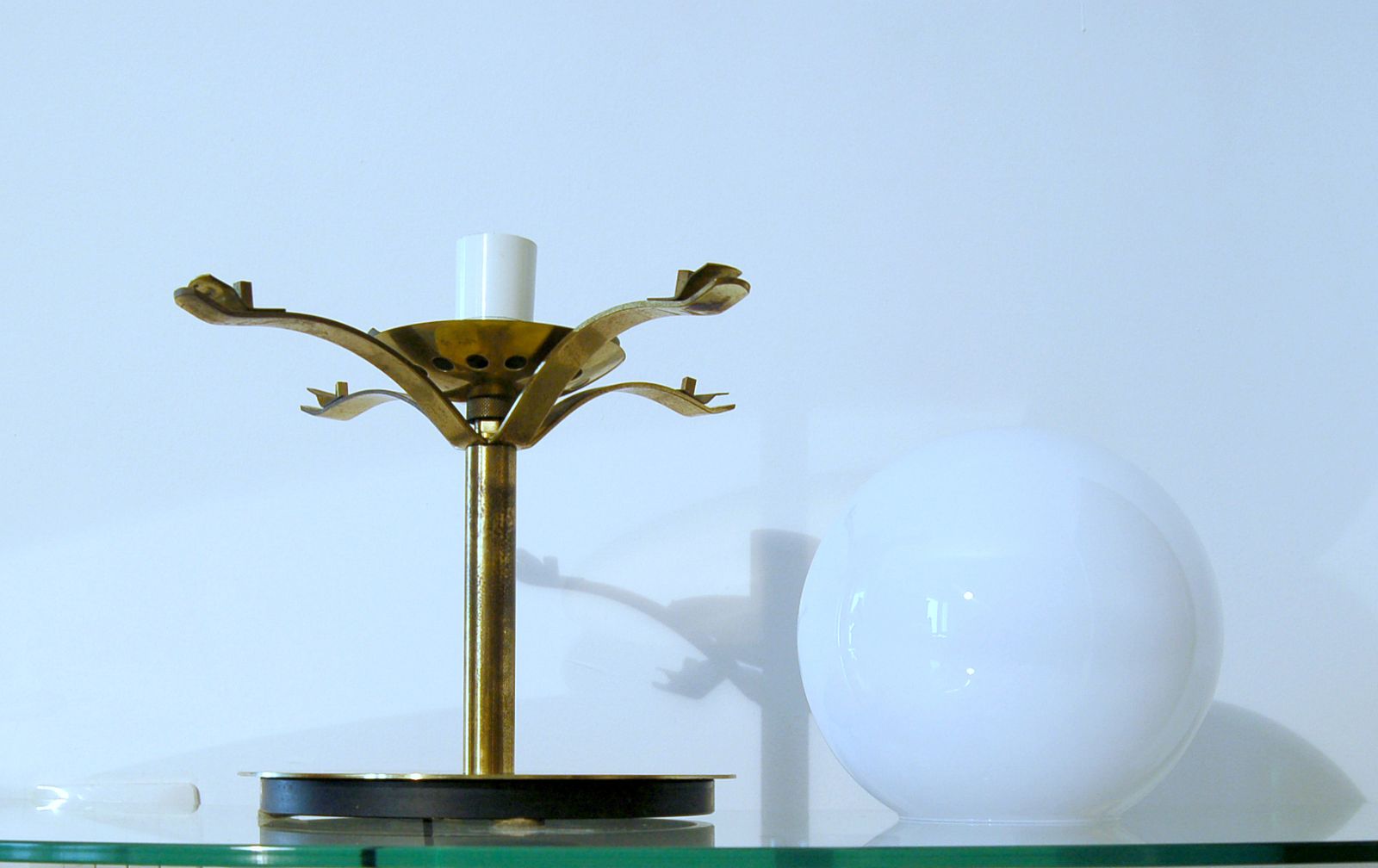 photo furniture Artemide Table Lamp Mod. Erse / Design Vico Magistretti 1964