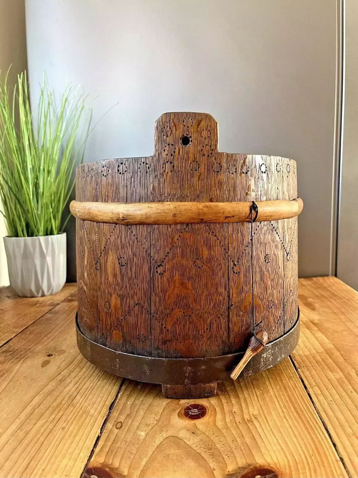 photo for sale Large Antique Swedish Svepask Tine Bentwood Iron Folk Art Pokerwork Box Scandi