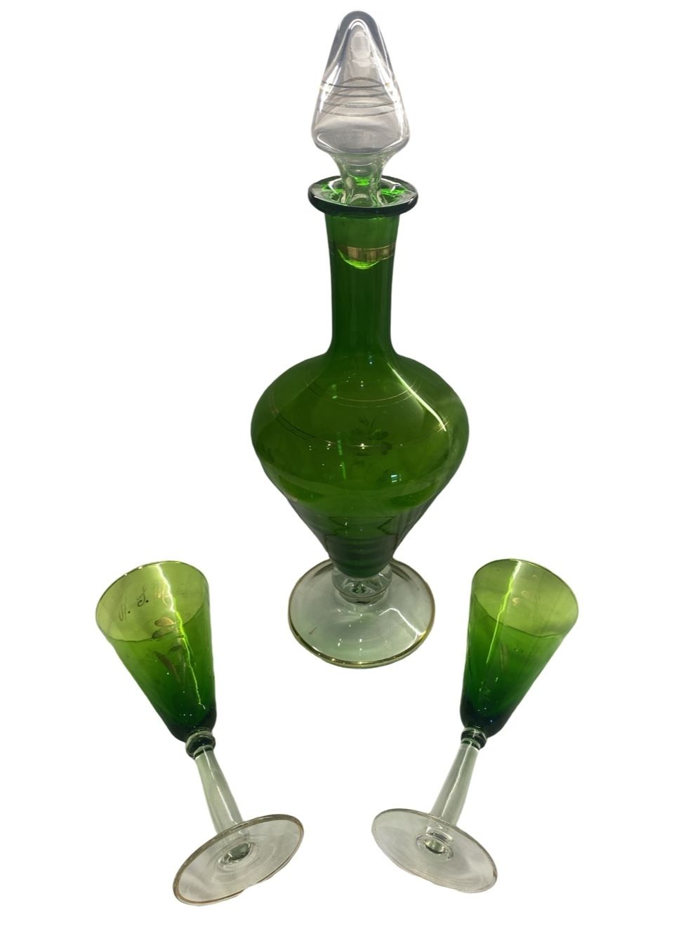 Art Deco Emerald Green Decanter And Wine Glasses photo vinterior