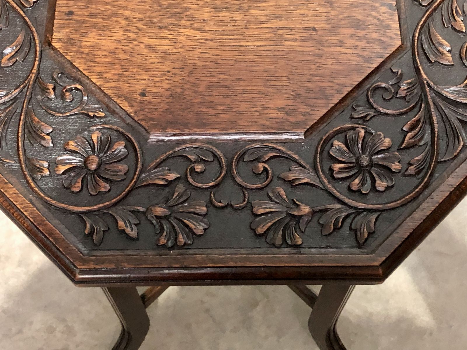 Handsome Carved Oak Art Nouveau Occasional Table / Large Plant Stand photo vinterior