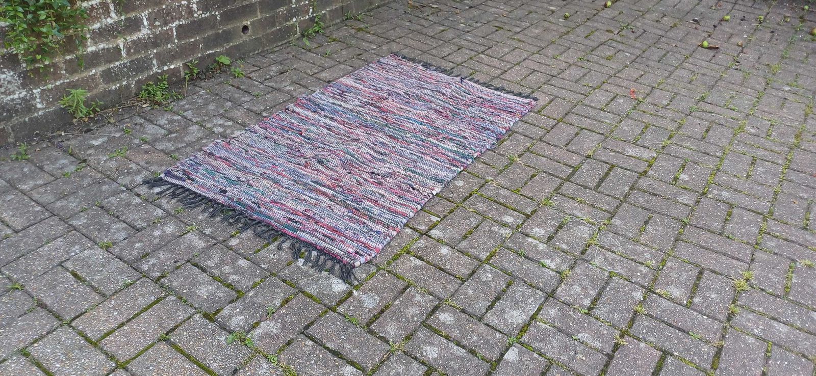 Large Vintage Classic 80s Woven Recycled Cotton Rag Rug. photo furniture