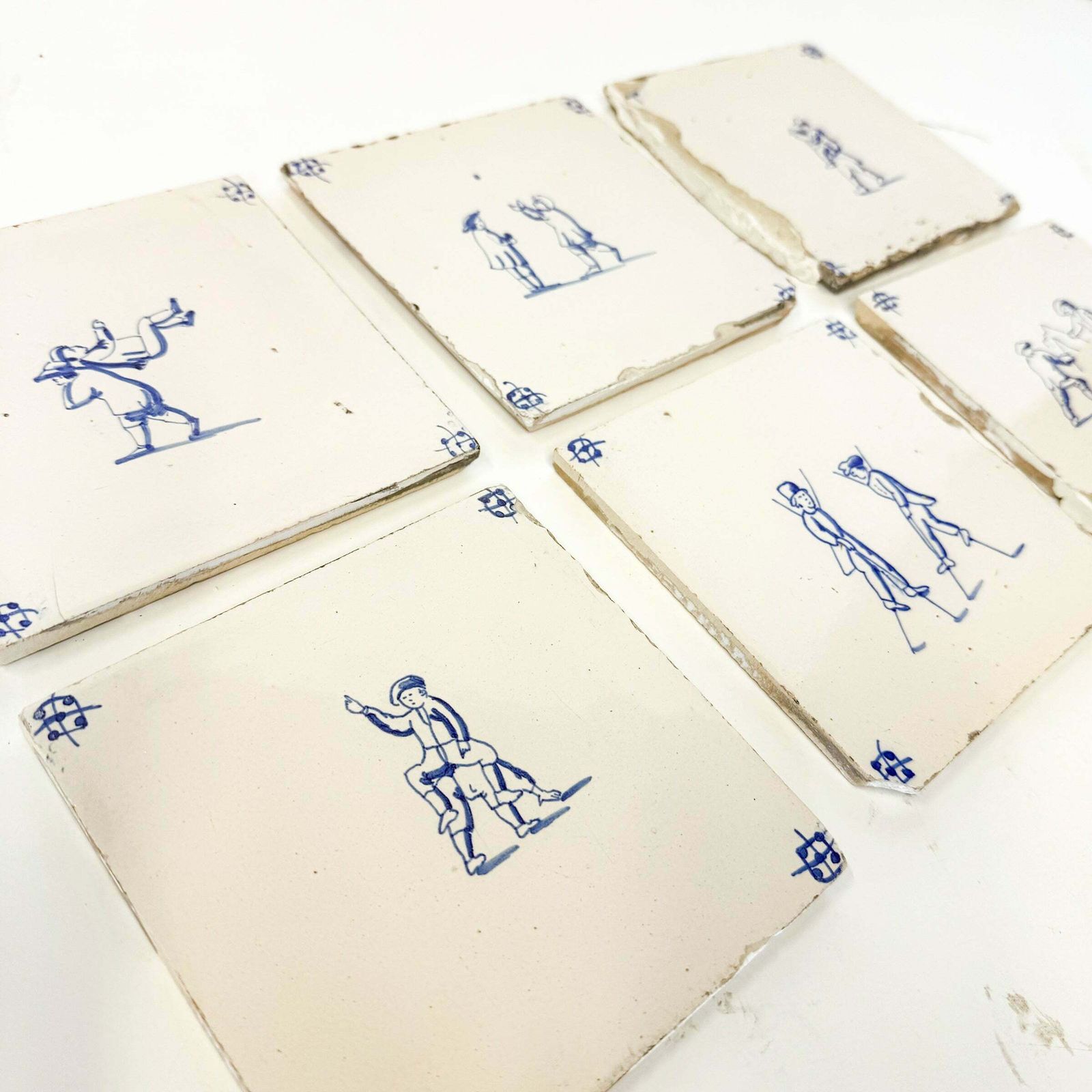 photo vintage Set Of 6 Antique 18th Century Dutch Delft Tiles