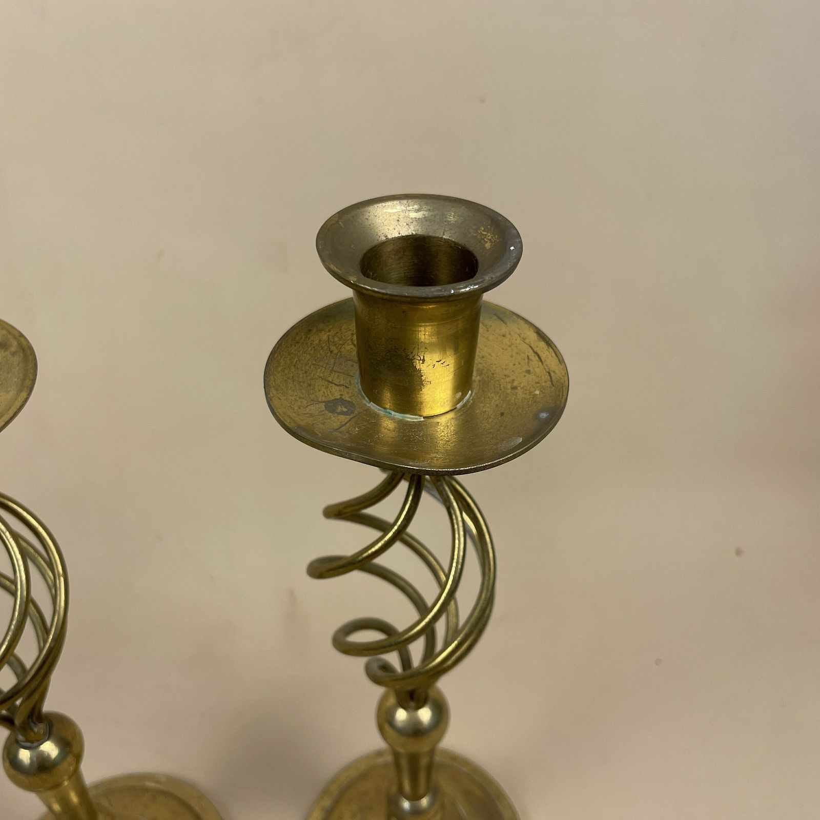Antique Matching Pair Of Gold Brass Metal Candlestick Candle Stick Vintage Column Taper Candlesticks Round Base Set Twisted Twist Dinner photo vinterior
