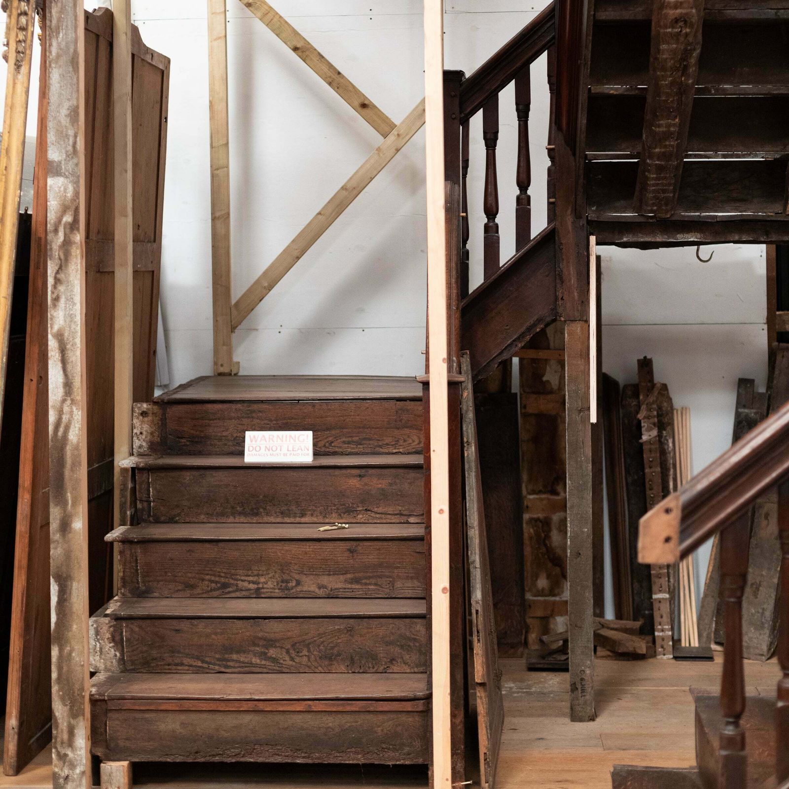 Antique Queen Anne 18th Century Oak Staircase photo 45000.0