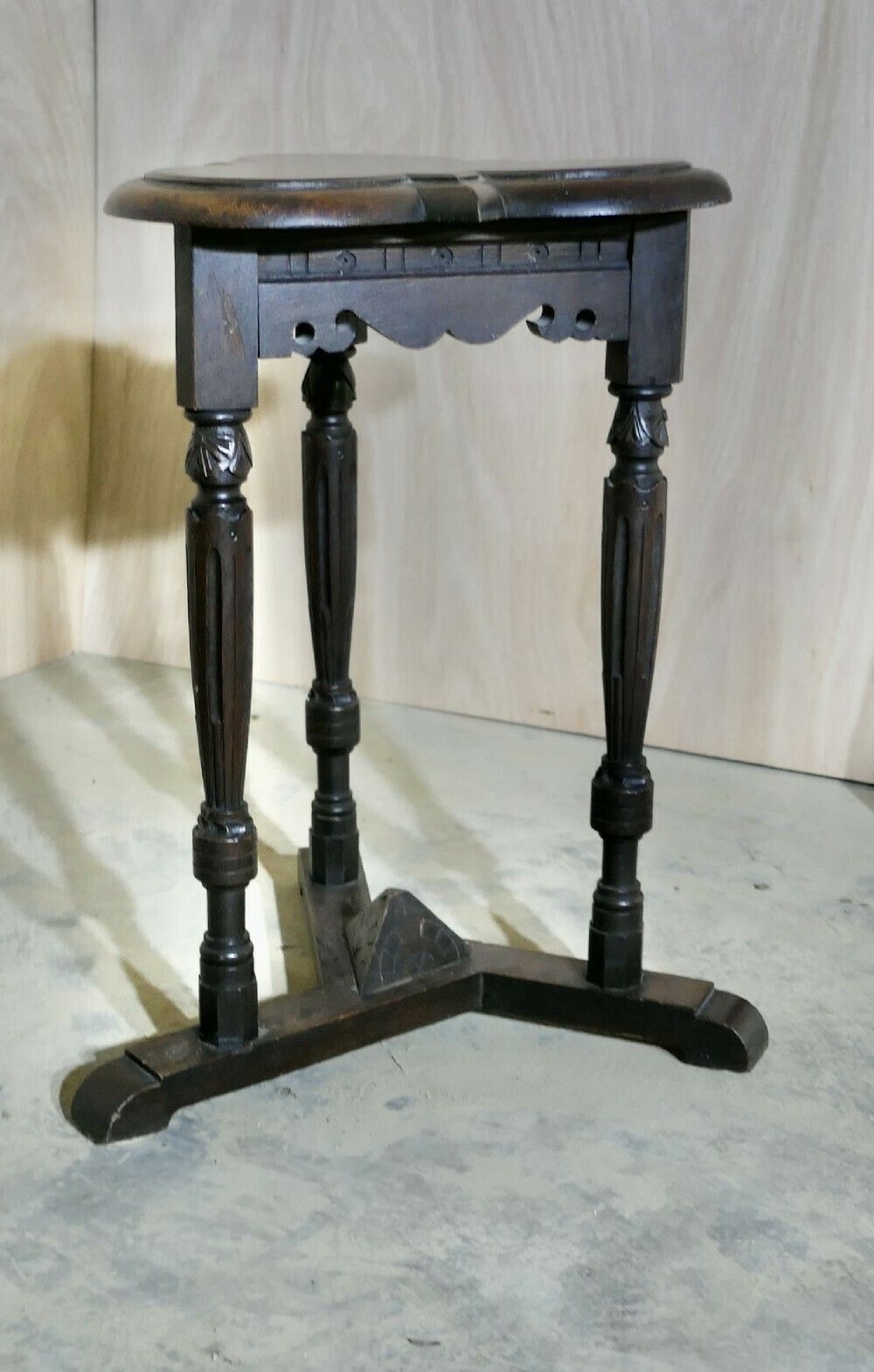 Celtic Gothic Oak Clover Leaf Table