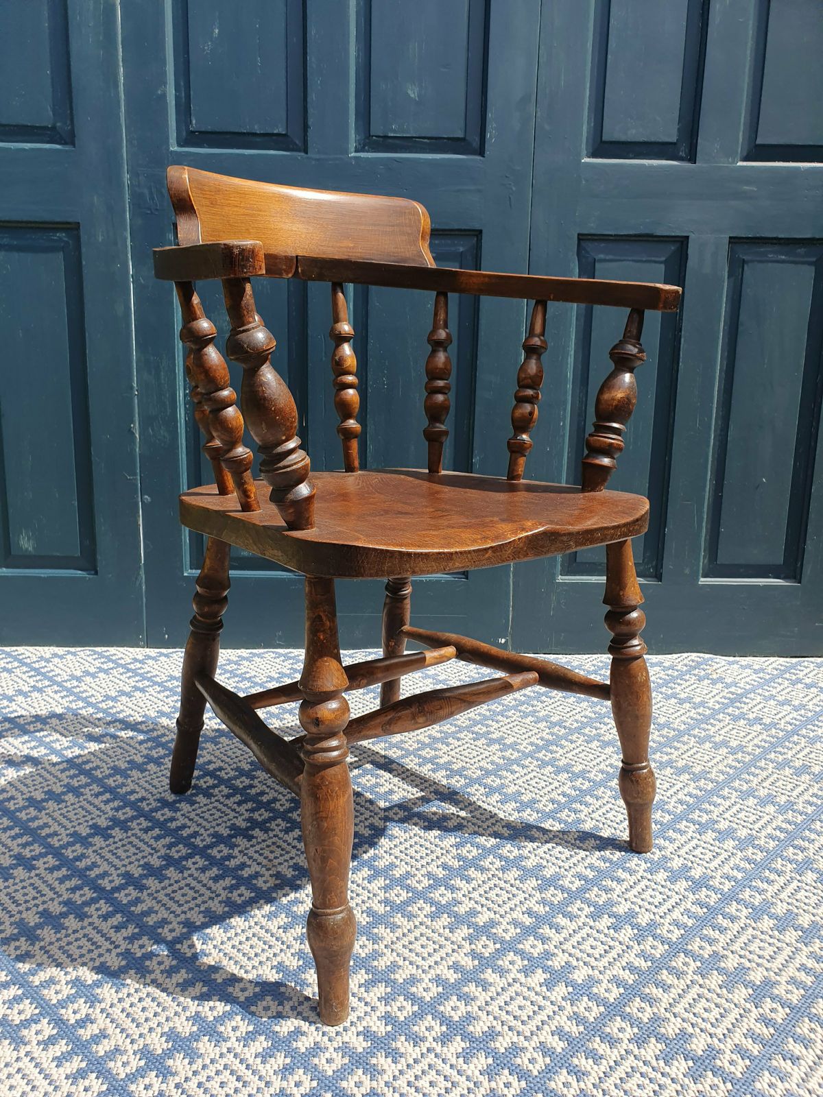 Smokers Bow Back/Captain's Windsor Chair photo for sale