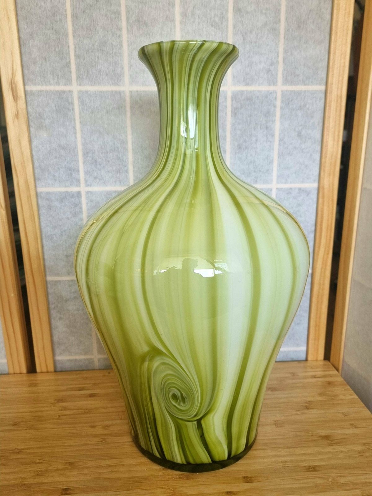 photo furniture Large Art Glass Vase In Green Swirl Stripe