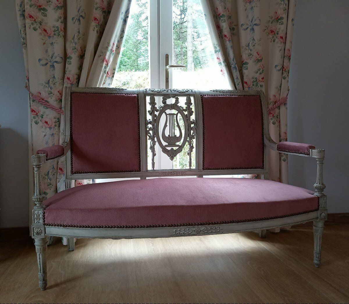 Louis XVI Style Bench Lyre Decor Pink Velvet photo Furniture