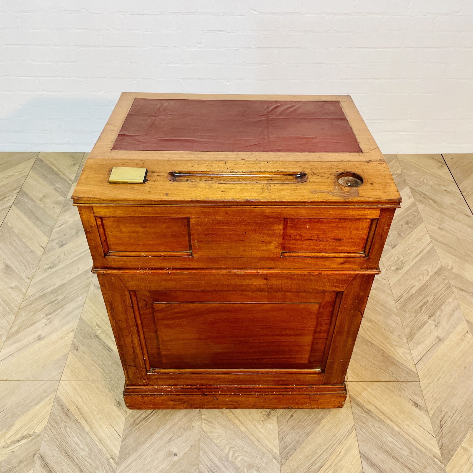 Antique English Oak Davenport Desk On Castors, Circa 1900s photo vinterior
