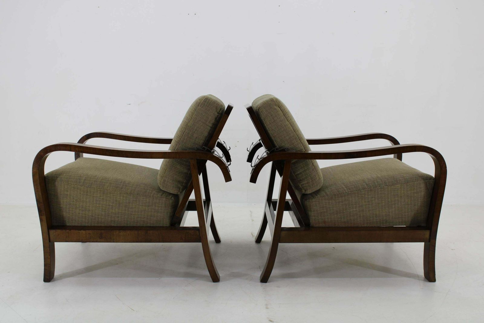 1930s Pair Of Art Deco Armchairs In Walnut Finish, Czechoslovakia photo vintage
