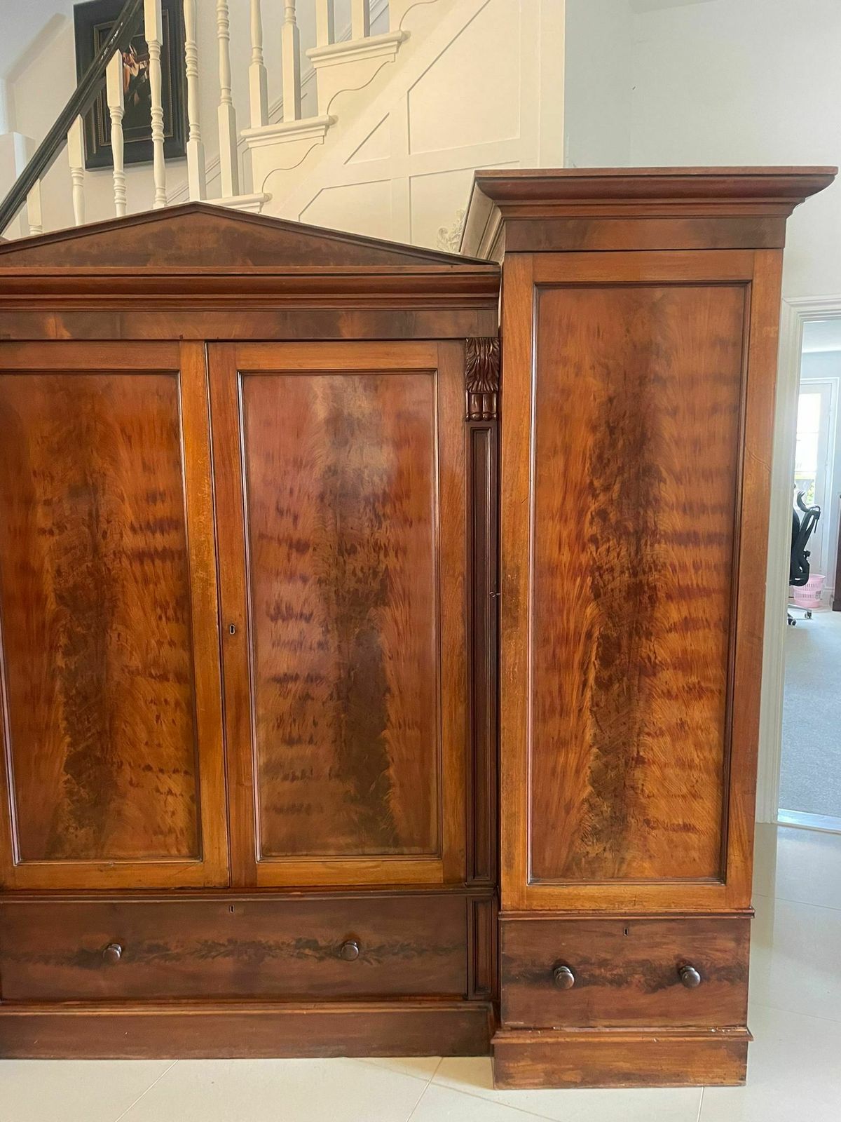 photo buy Outstanding Quality Large 19th Century Antique Figured Mahogany Wardrobe