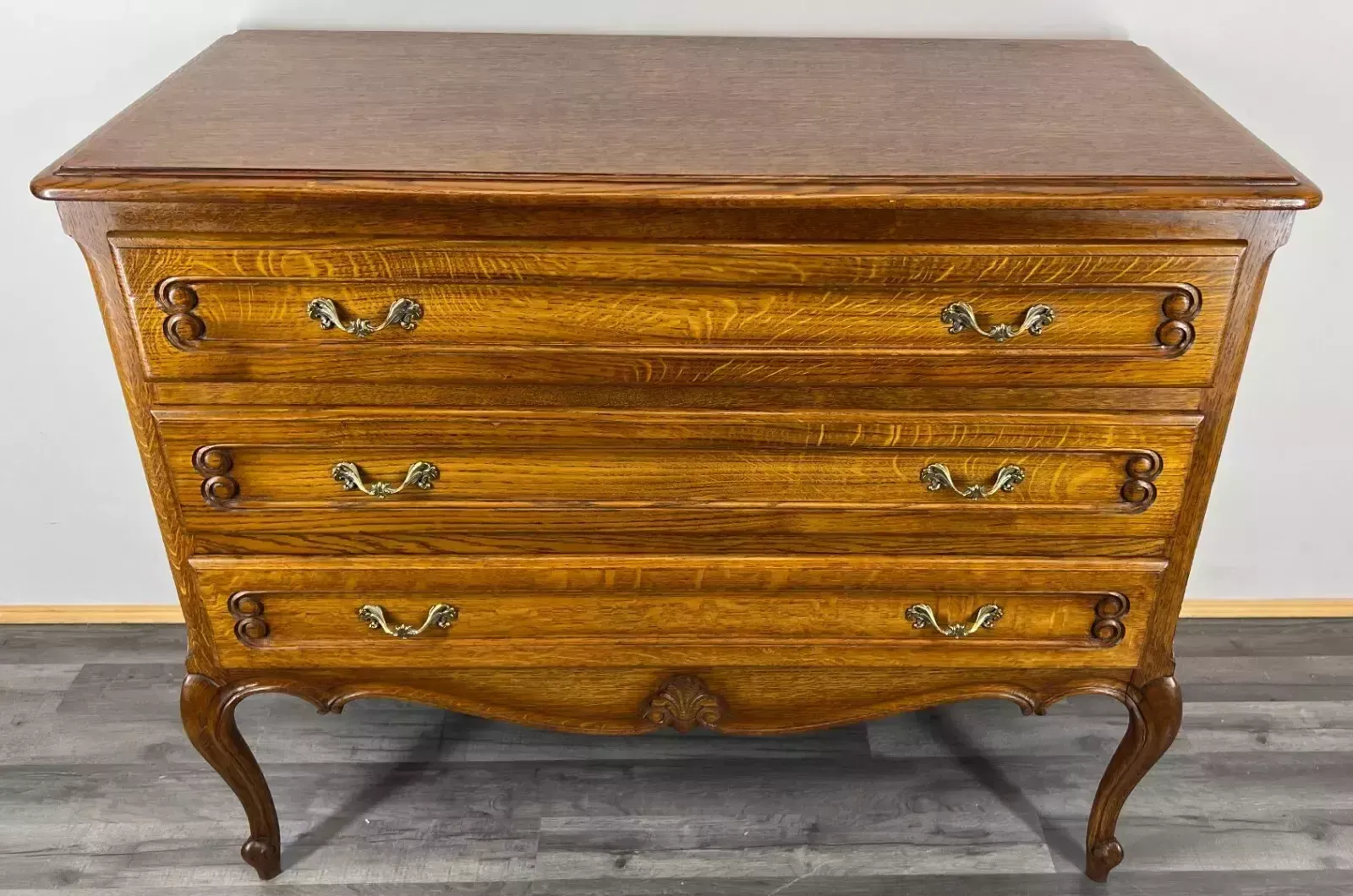 Vintage French Louis XIV Chest Of Drawers / Sideboard / Cabinet (Lot 3193)