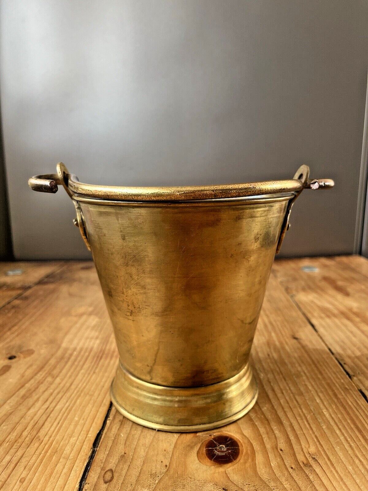C1910 Antique Art Nouveau Brass Hanging Pail Water Grain Bucket Flower Plant Pot photo vinterior