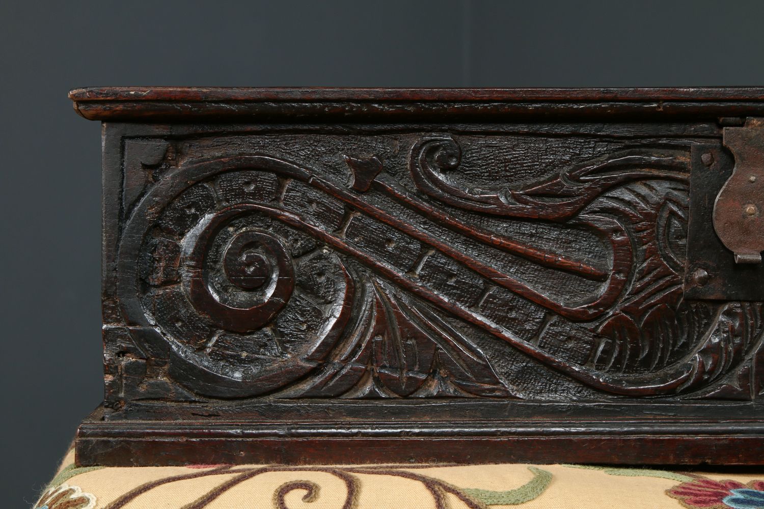 English 17th Century Charles II Oak Carved Bible Box  (Circa 1680) photo vinterior